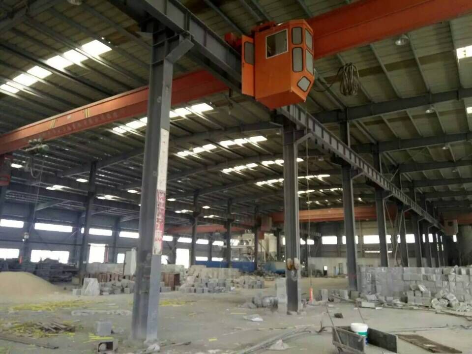 轻钢厂房含钢量_小型钢架结构厂房图_钢结构厂房图