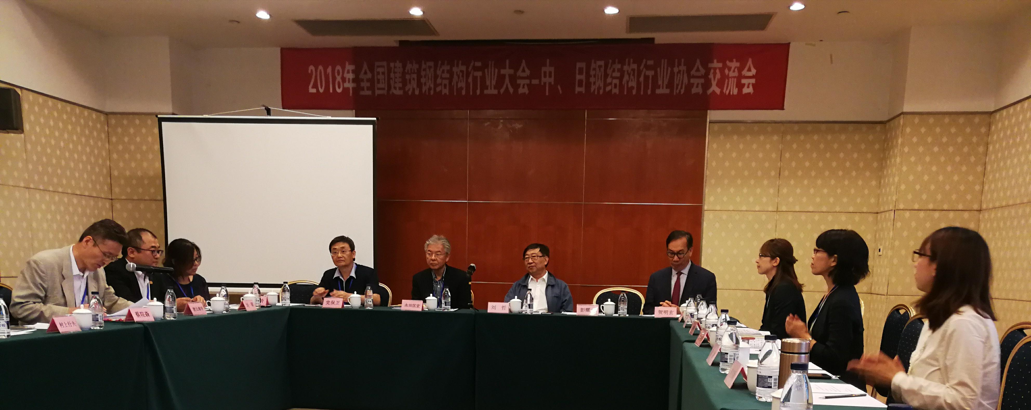 厂房钢大门_钢架结构厂房造价_河南钢结构厂房