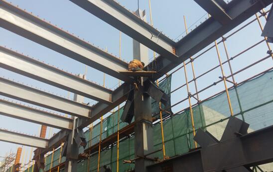 钢便桥施工图片_钢结构厂房施工图片_钢,钢筋混凝土结构图片