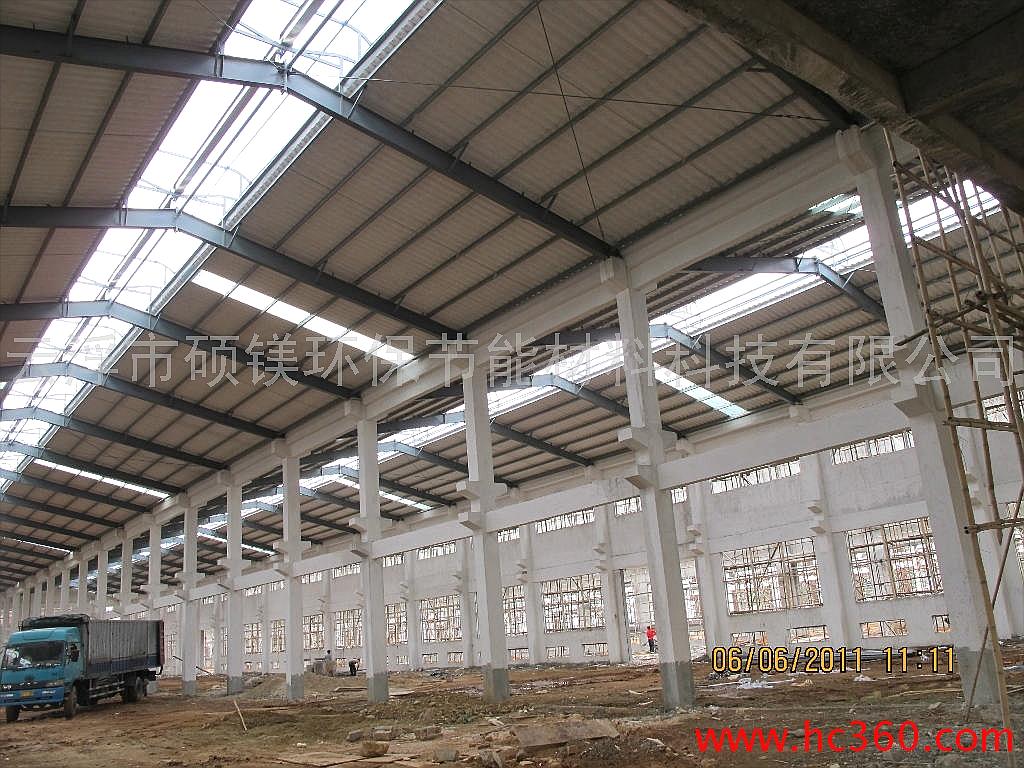 最专业的钢结构厂房生产厂家_钢木门厂家 钢木门生产厂家_贵州生产粒子钢厂家